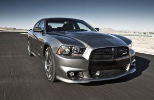 <b>阿斯顿马丁</b>